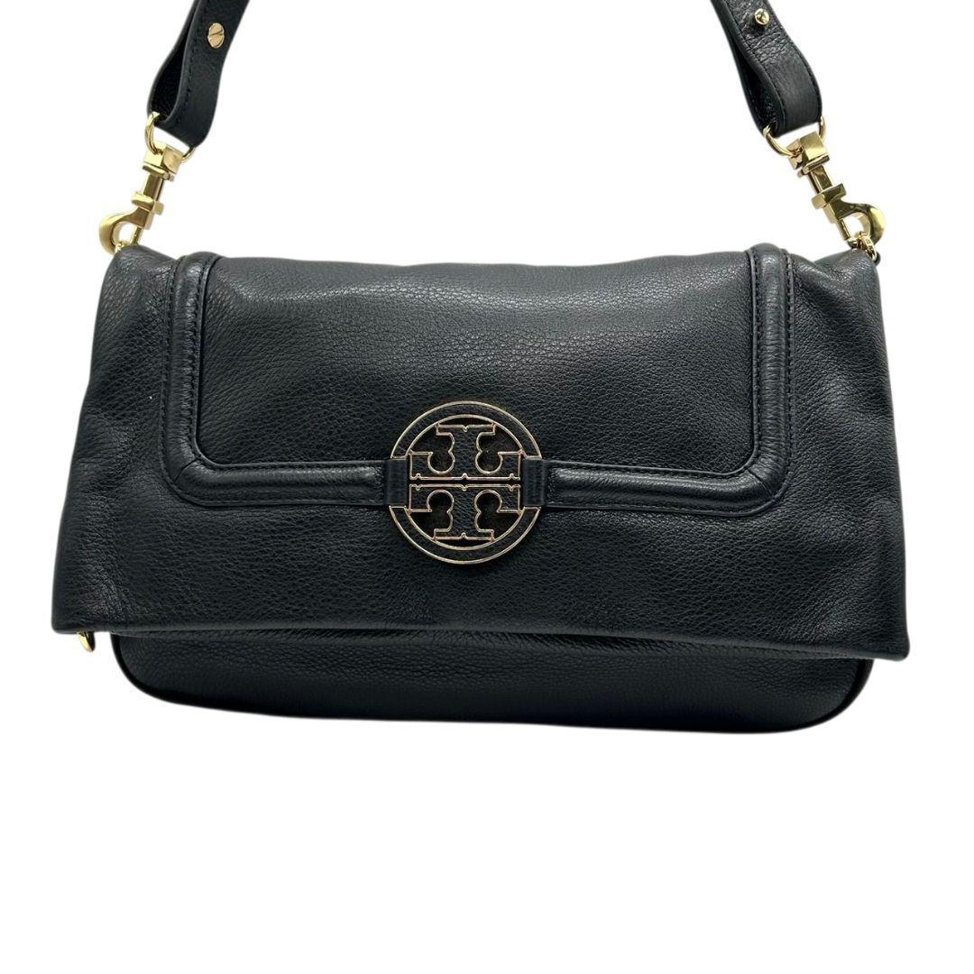 美品 トリーバーチ ショルダーバッグ 黒 デカロゴ フラップ s10 本革 A4収納 斜め掛け可 ブラック ゴールド金具 Tory Burch 上品 高級感