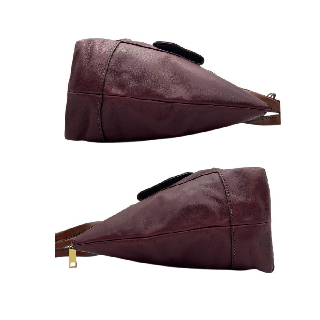 フォッシル FOSSIL トートバッグ 紫 パープル A4収納 ワンショルダー レザー 本革 フラップ 肩掛け可 ハンドバッグ ゴールド金具 ターンロック チャーム付き T1 レディース