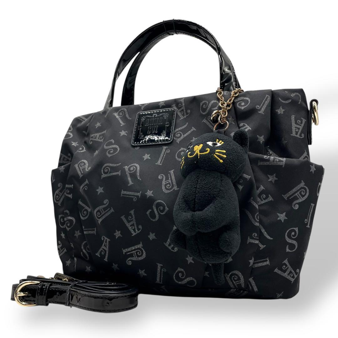 極美品 アナスイ ハンドバッグ 黒 総柄 猫チャーム ナイロン パテントレザー 2way エナメル ブラック ゴールド金具 ラメ 斜め掛け クロスボディ ショルダーバッグ ANNASUI J