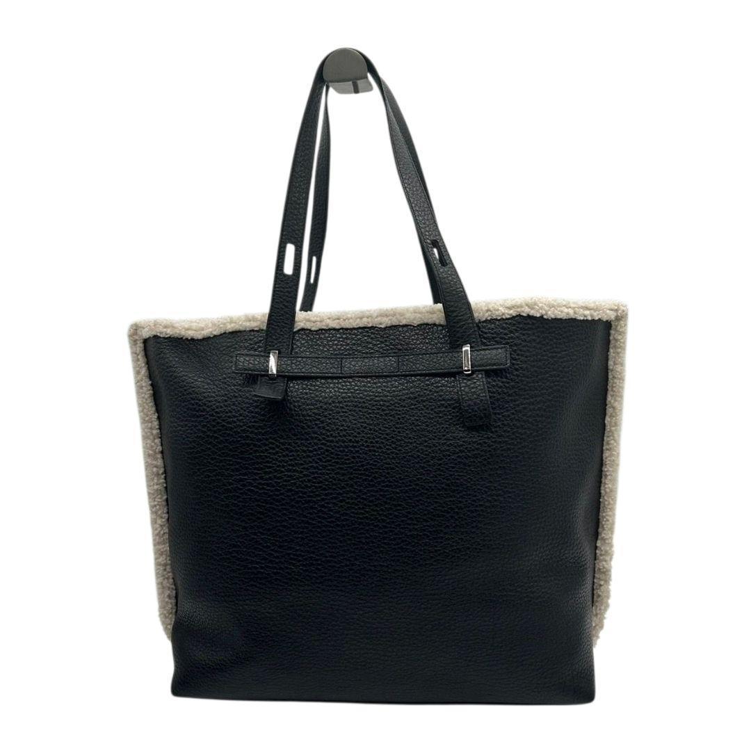 美品 フルラ トートバッグ 黒 ボア A4収納 レザー FURLA T6 本革 ハンドバッグ ブラック ロゴ ムートン 肩掛け可 ワンショルダー 自立可