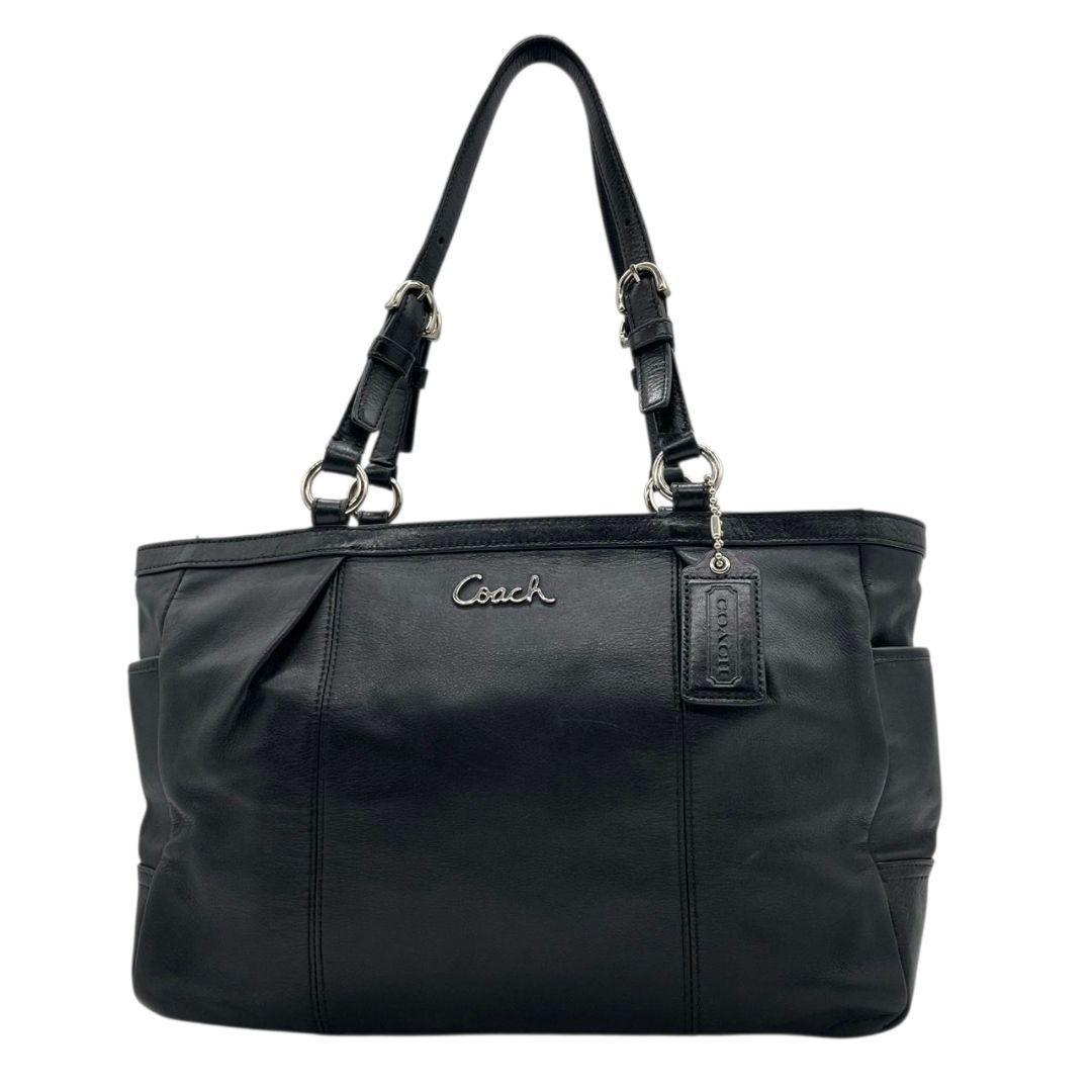 コーチ トートバッグ 黒 ロゴプレート ワンショル レザー s23 ハンドバッグ 肩掛け可 肩かけ可 自立可 ブラック シルバー金具 ロゴタグ チャーム付き F17721 COACH