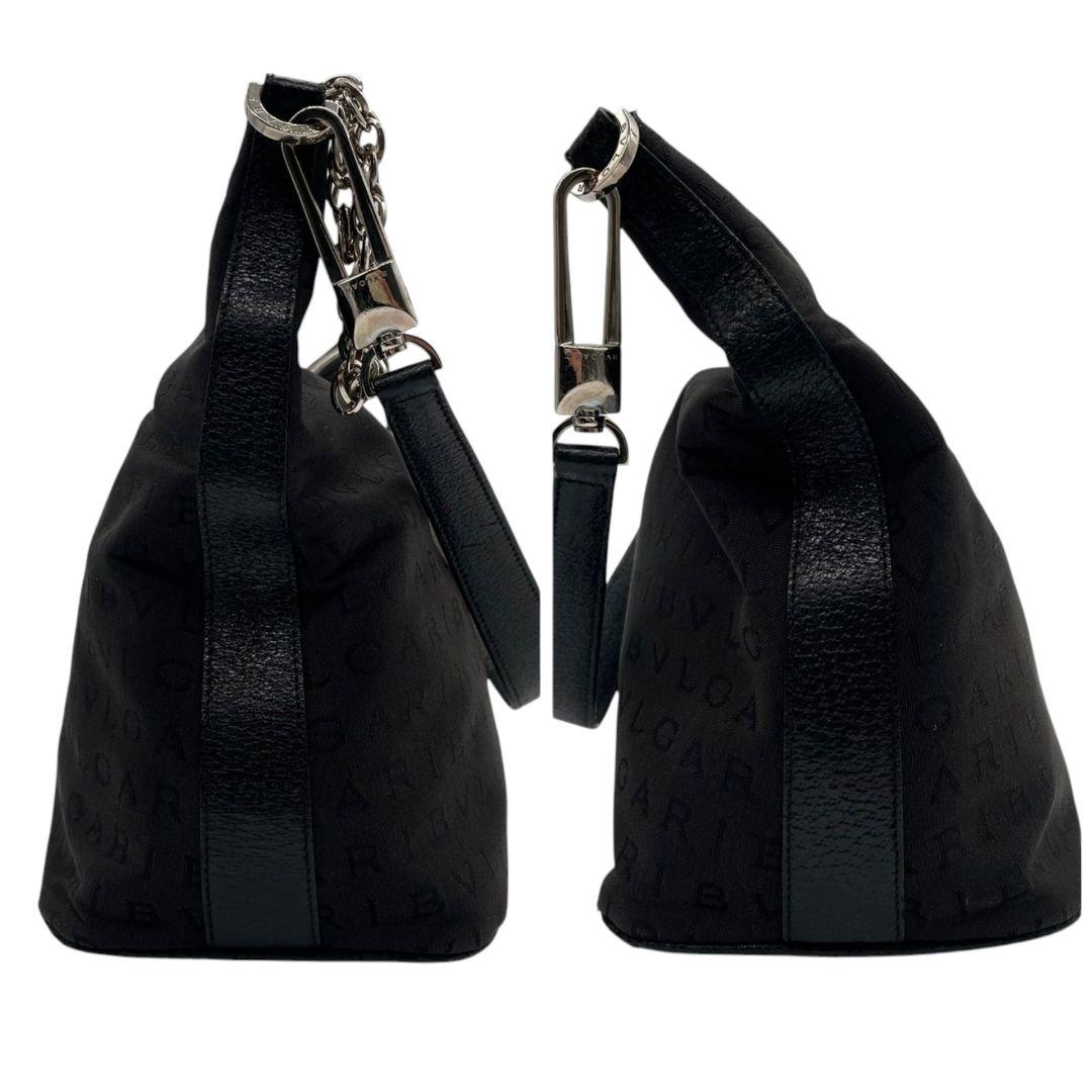 美品 ブルガリ ショルダーバッグ 黒 ブラック ロゴマニア キャンバス チェーン ワンショル 自立可 シルバー金具 本物保証 鑑定済 オシャレ BVLGARI s9