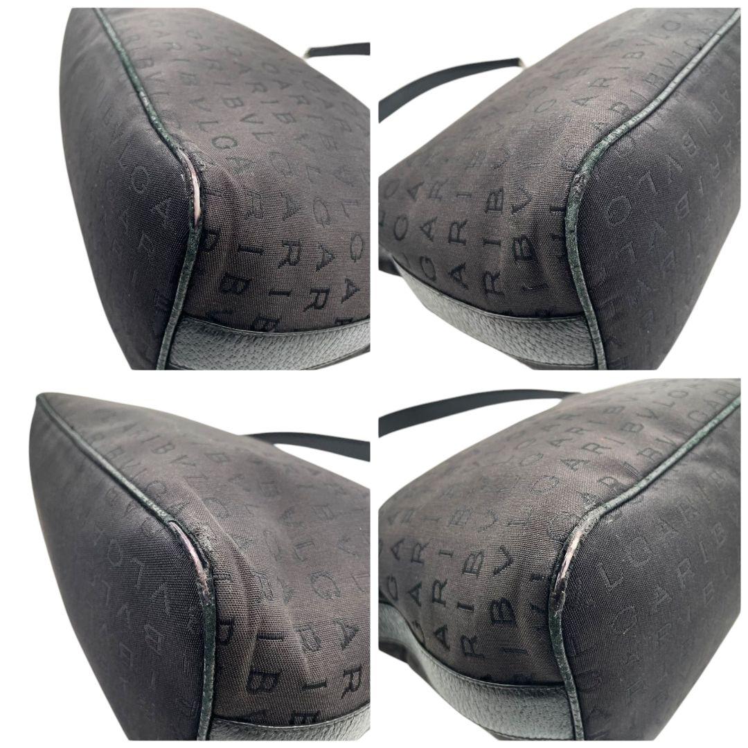 美品 ブルガリ ショルダーバッグ 黒 ブラック ロゴマニア キャンバス チェーン ワンショル 自立可 シルバー金具 本物保証 鑑定済 オシャレ BVLGARI s9