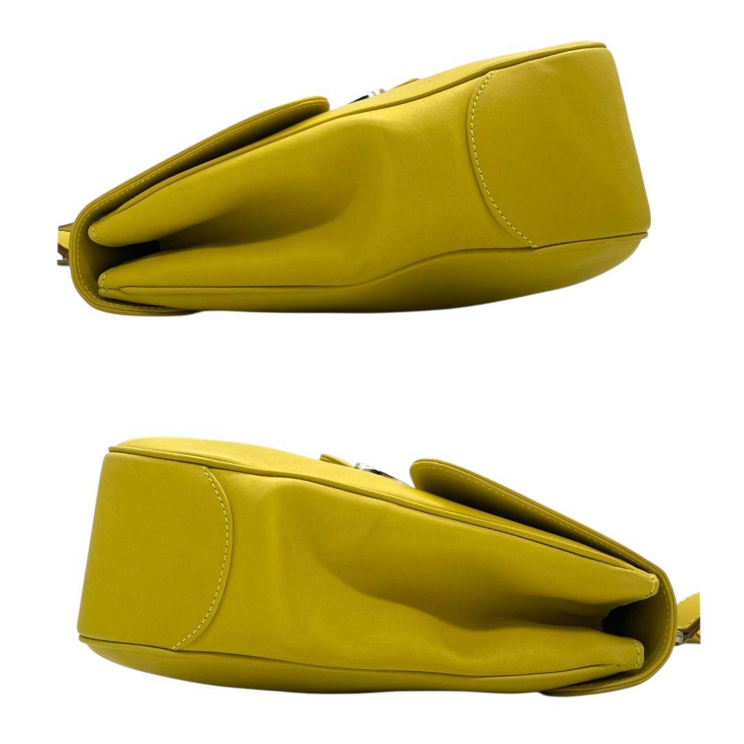 Salvatore Ferragamo フェラガモ ハンドバッグ イエロー 黄 ガンチーニ フラップ ワンショルダー トートバッグ レザー 本革 肩掛け可 シルバー金具 BL-217155 M 上品 高級感