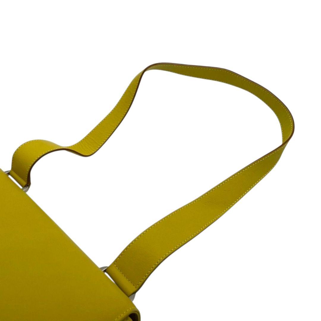 Salvatore Ferragamo フェラガモ ハンドバッグ イエロー 黄 ガンチーニ フラップ ワンショルダー トートバッグ レザー 本革 肩掛け可 シルバー金具 BL-217155 M 上品 高級感