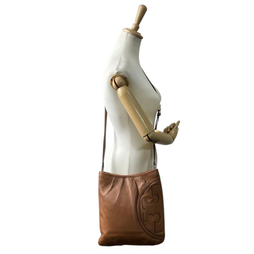 トリーバーチ ショルダーバッグ 茶 マックグロー デカロゴ レザー ロゴ u10 斜め掛け可 トートバッグ ハンドバッグ ブラウン ゴールド金具 本革 TORY BURCH