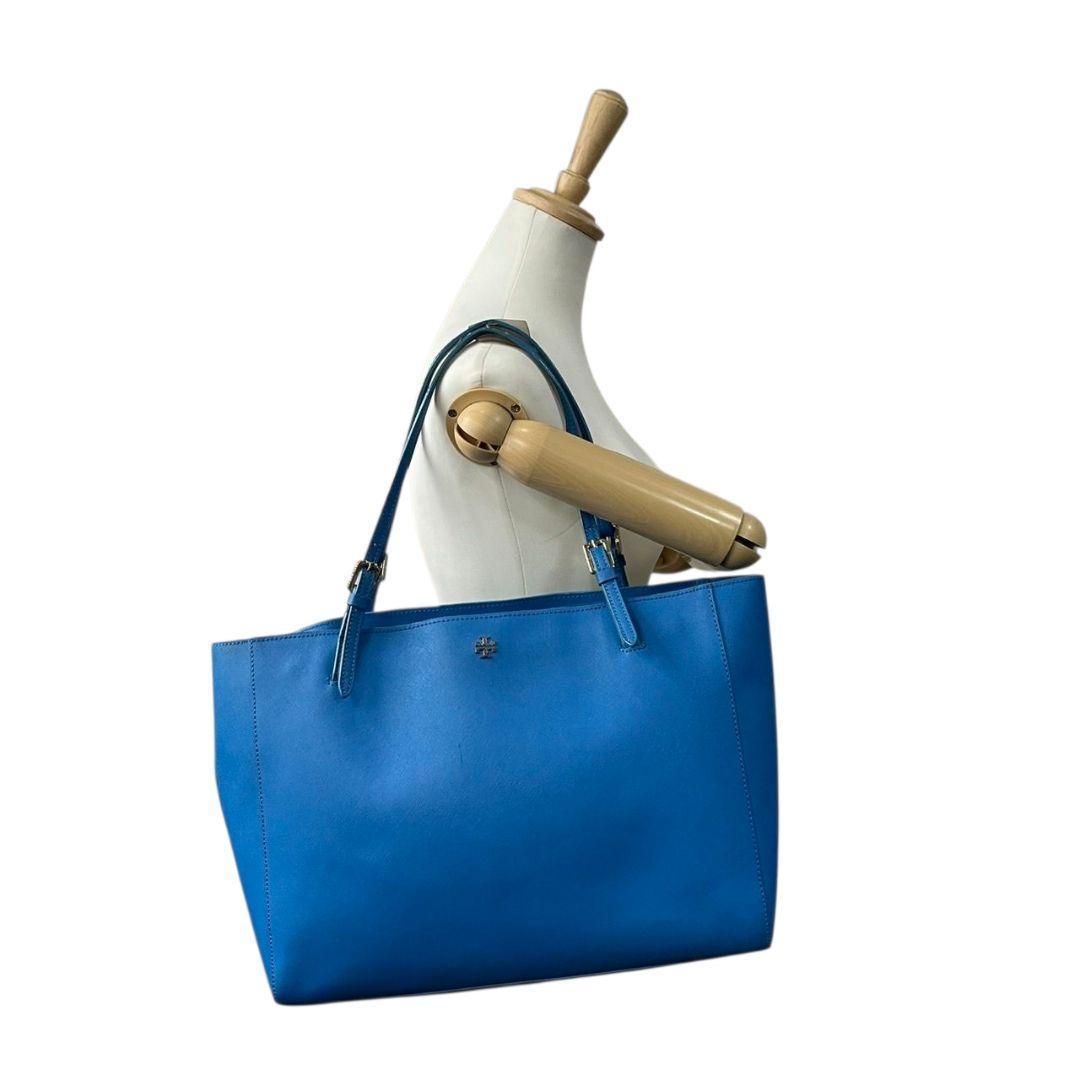 トリーバーチ　トートバッグ　青　ロゴ金具　A4収納可　肩掛け可　s65　ワンショルダー　肩かけ可　ハンドバッグ　自立可　本革　サフィアーノ　レザー　ブルー　ゴールド金具