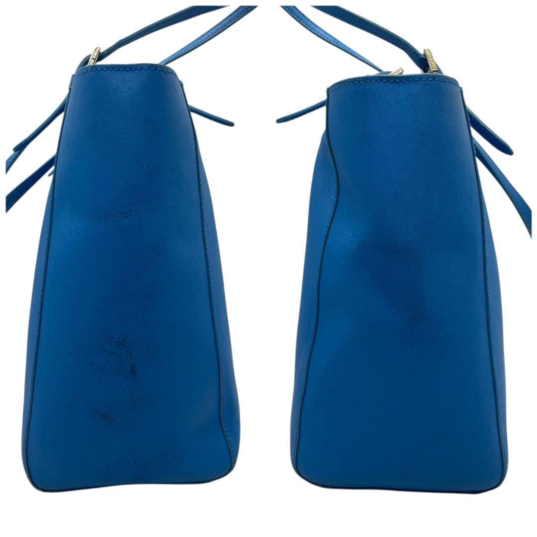 トリーバーチ　トートバッグ　青　ロゴ金具　A4収納可　肩掛け可　s65　ワンショルダー　肩かけ可　ハンドバッグ　自立可　本革　サフィアーノ　レザー　ブルー　ゴールド金具