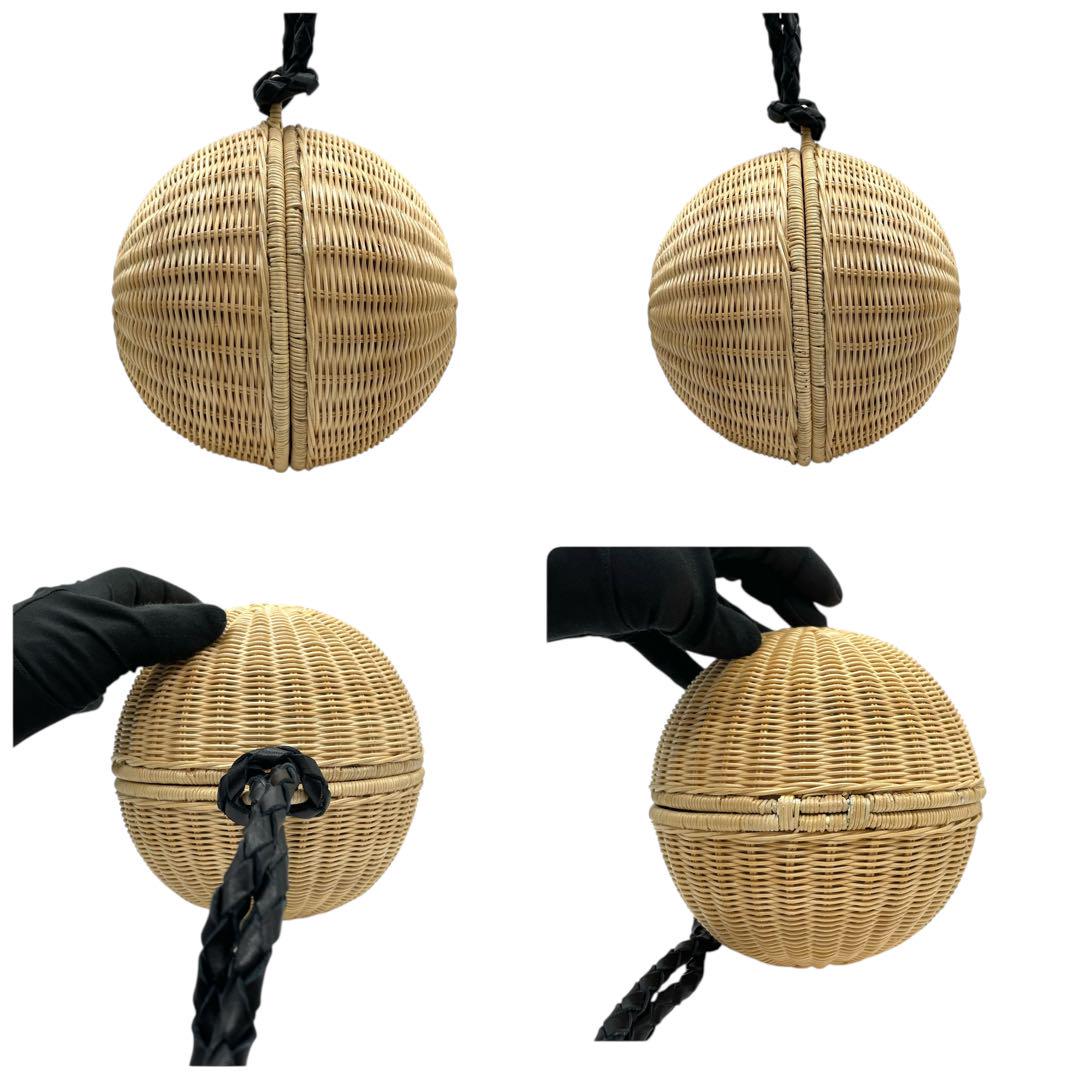 美品 マニマリス フルムーンバスケット かごバッグ 丸型 ショルダーバッグ クロスボディー 牛革ベルト付き コンパクト ベージュ ブラック ゴールド金具 MANIMARIS レディース