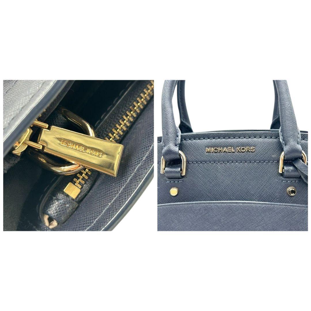 美品　マイケルコース　ハンドバッグ　紺　ロゴ　2way　斜め掛け可　s77　トートバッグ　ショルダーバッグ　自立可　サフィアーノ　PVC　レザー　ゴールド金具　ロゴプレート　チャーム付き　ネイビー　MICHAEL KORS