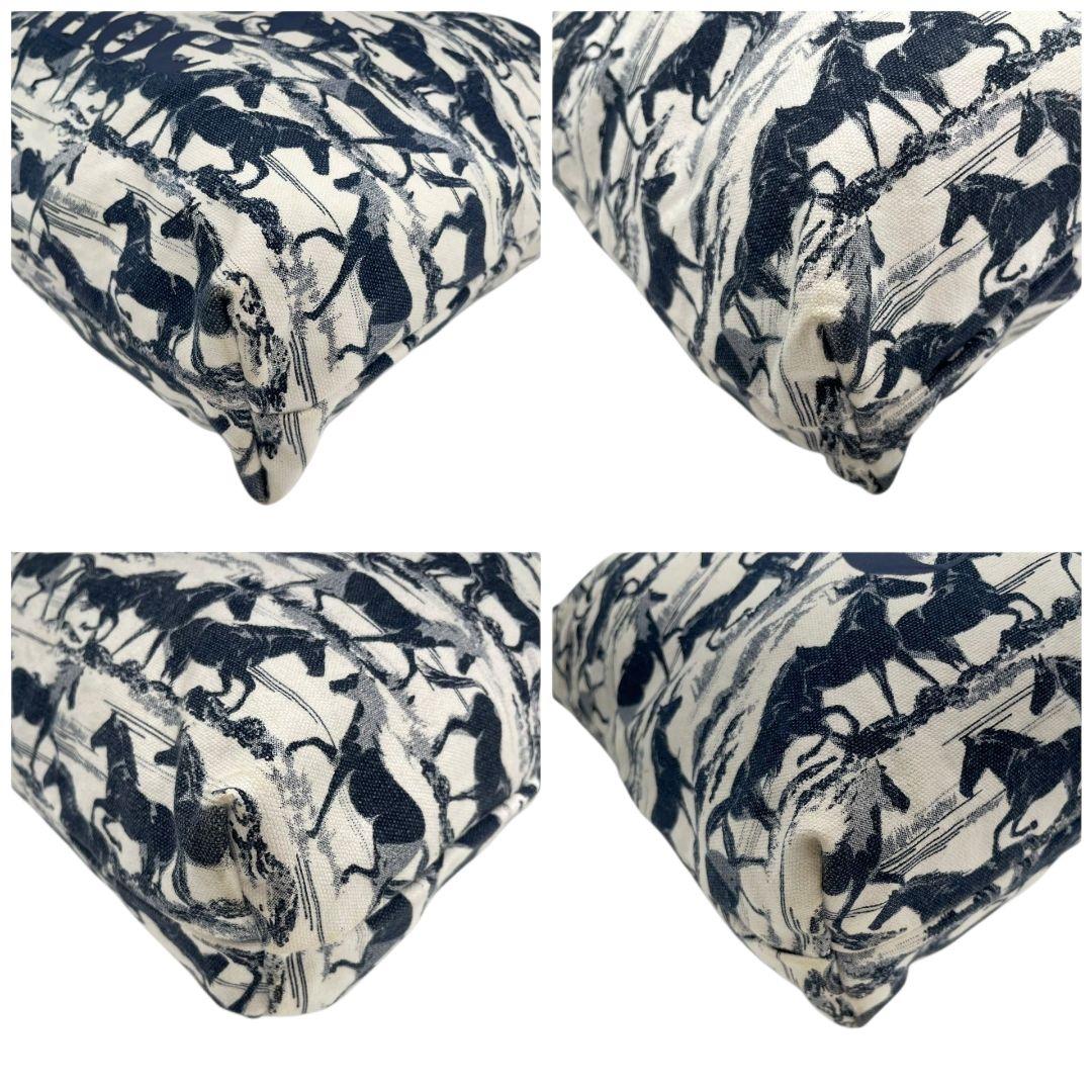 シーバイクロエ　トートバッグ　白　ホース柄　A4収納　デカロゴ　キャンバス　u5　ハンドバッグ　ホワイト　ネイビー　ゴールド金具　ロゴプレート　ロゴタグ　SeeByChloe　オシャレ　本物保証　鑑定済　スピード発送