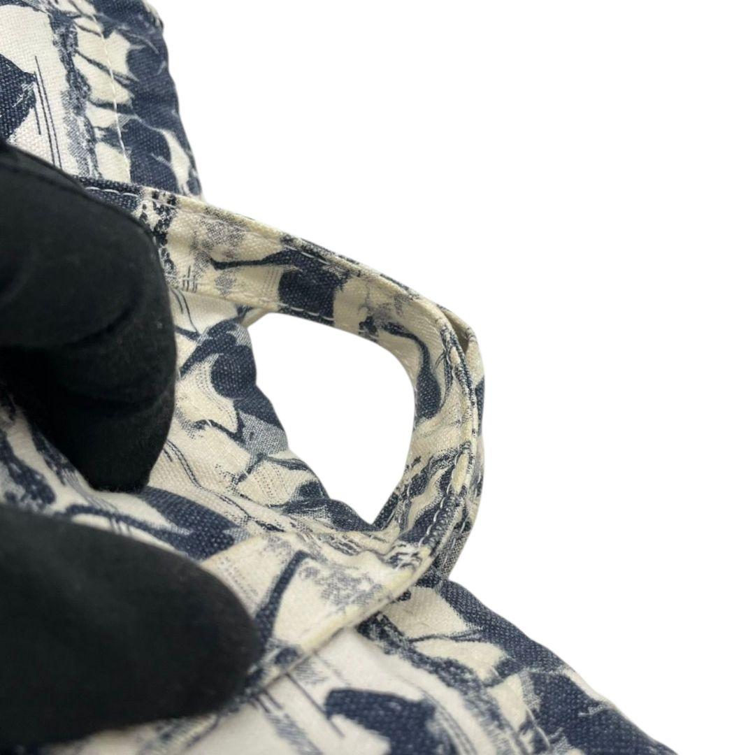 シーバイクロエ　トートバッグ　白　ホース柄　A4収納　デカロゴ　キャンバス　u5　ハンドバッグ　ホワイト　ネイビー　ゴールド金具　ロゴプレート　ロゴタグ　SeeByChloe　オシャレ　本物保証　鑑定済　スピード発送