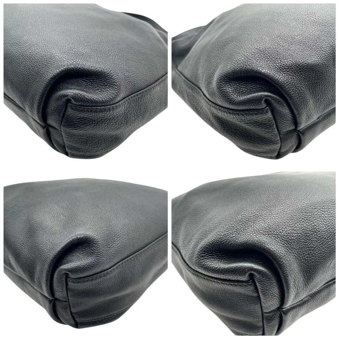 フルラ ハンドバッグ 黒 ホーボー ワンショルダー レザー 本革 トートバッグ 肩掛け可 肩かけ可 シルバー金具 ロゴプレート チャーム付き FURLA u11 ブラック 上品 高級感