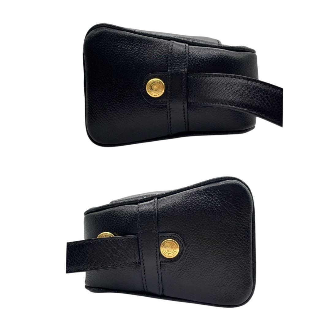 美品 BURBERRY バーバリー ショルダーバッグ ブラック レザー 本革 ロゴプレート 斜め掛け可 ゴールド金具 Burberrys s9