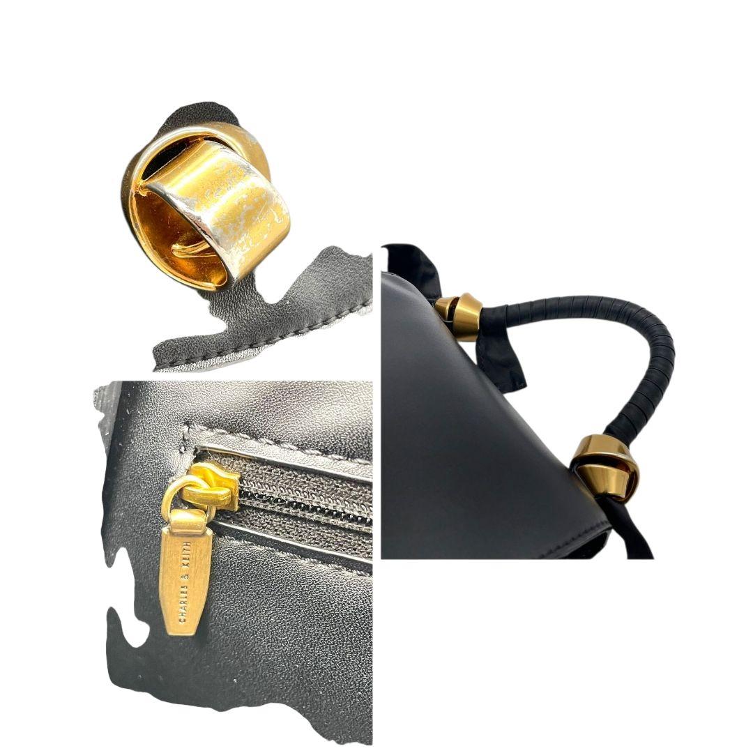 美品 チャールズアンドキース ハンドバッグ 黒 フラップ 2way 斜め掛け可 T4 ショルダーバッグ トートバッグ CHARLES & KEITH レザー 本革 ロゴ ゴールド金具 自立可 ブラック