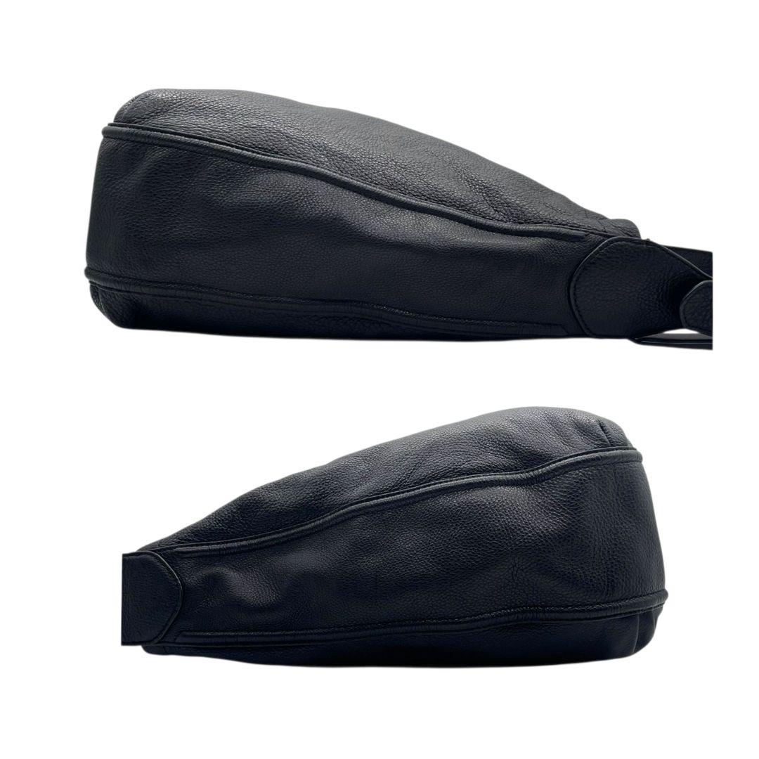 美品 コーチ ハンドバッグ 黒 ワンショルダー レザー 本革 アベリー トートバッグ A4収納 ロゴタグ ロゴプレート シルバー金具 肩掛け可 肩かけ可 COACH A1480-F23309 スモール ホーボー s96 ブラック 上品 高級感