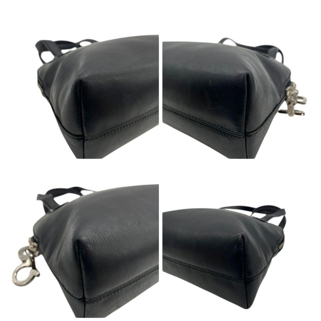 美品 フェラガモ ハンドバッグ 2way 黒 ガンチーニ チャーム付き レザー 本革 ショルダーバッグ 斜め掛け可 自立可 シルバー金具 Salvatore Ferragamo ブラック E6 6664