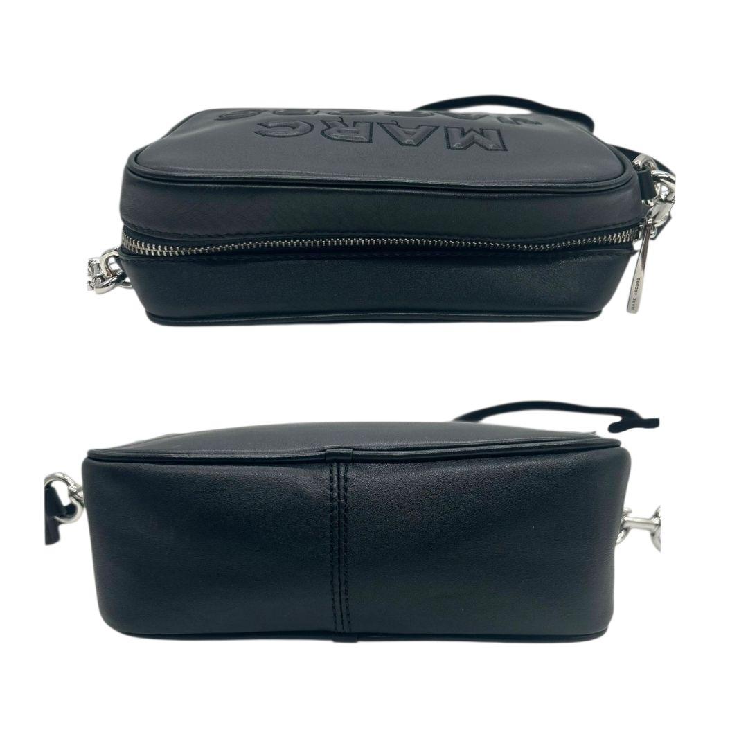 美品 マークジェイコブス MARC JACOBS ショルダーバッグ ロゴ ブラック 黒 レザー 本革 斜め掛け可 シルバー金具 ロゴプレート ブランドロゴ E6