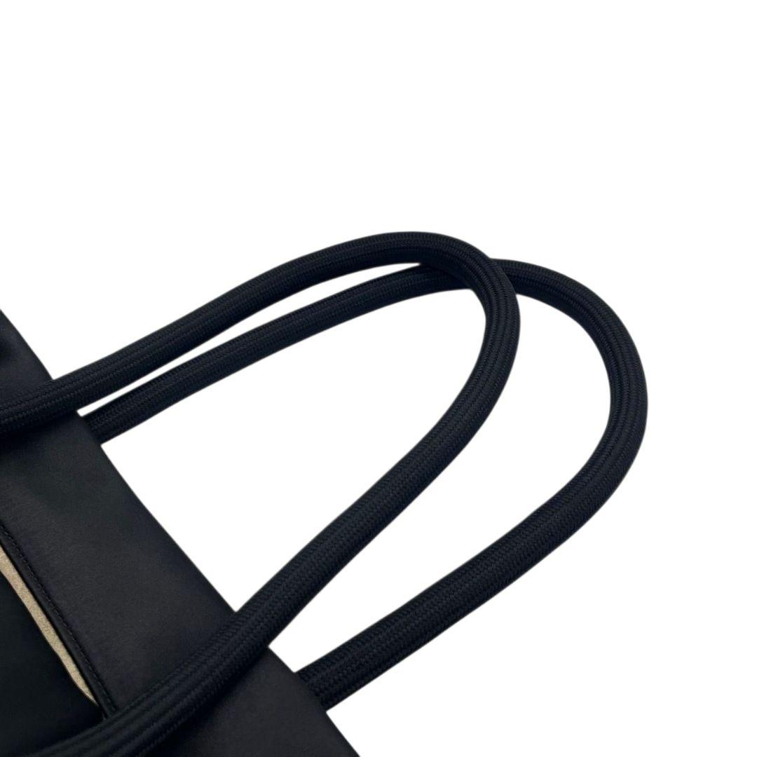 シーバイクロエ トートバッグ 黒 ロゴ チャーム キャンバス ワンショルダー u17 A4収納 ハンドバッグ 肩掛け可 肩かけ可 ブラック ゴールド金具 スカーフ レザー SeeByChloe