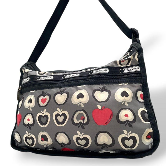 レスポートサック　ショルダーバッグ　グレー　総柄　リンゴ　斜め掛け可　T4　ナイロン　LeSportsac　ロゴ　レッド