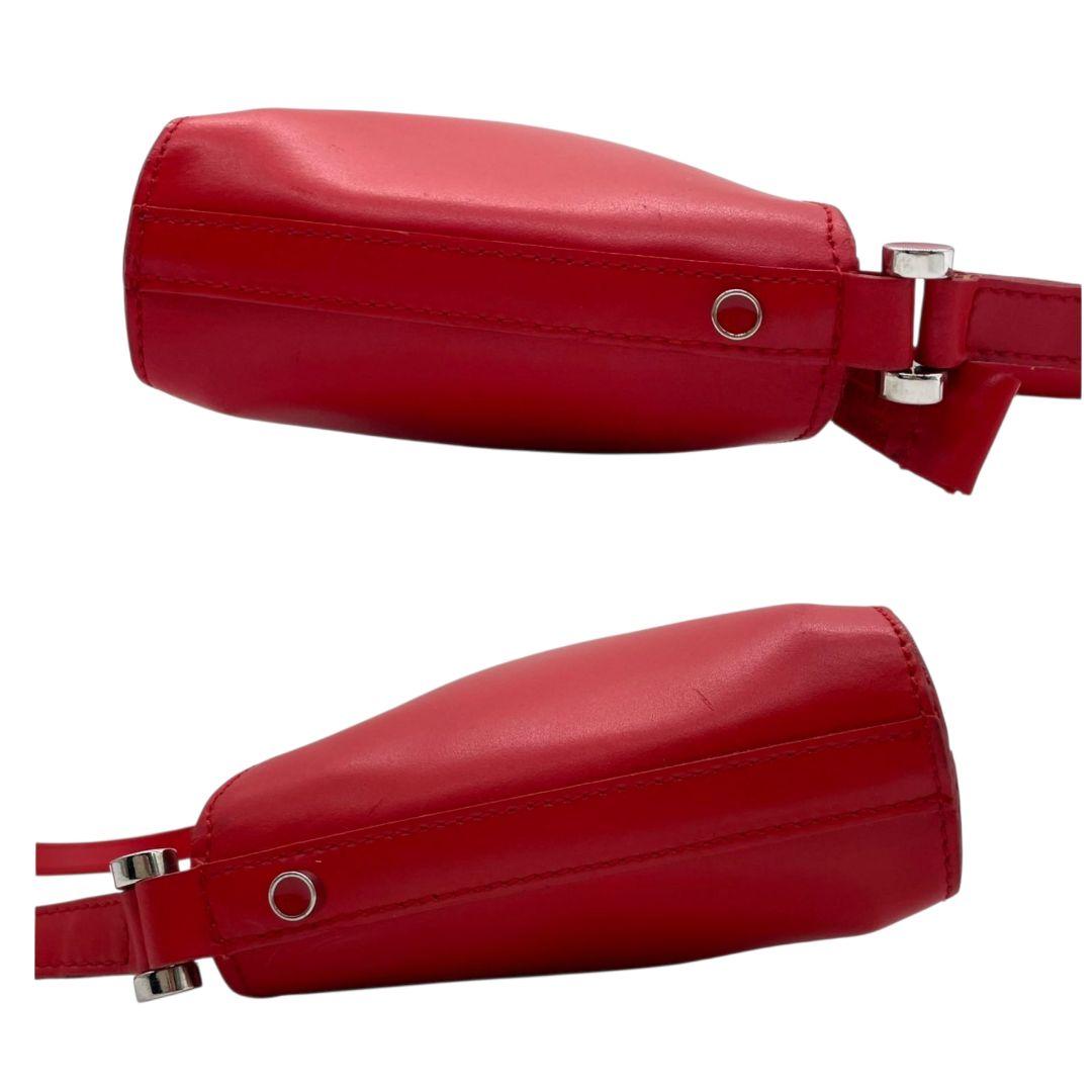 フルラ FURLA ハンドバッグ 赤 レッド ロゴ ワンショルダー トートバッグ レザー 本革 肩掛け可 シルバー金具 ロゴプレート T1 レディース