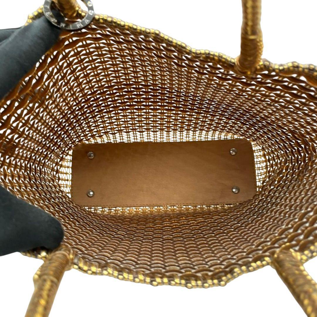 アンテプリマ ANTEPRIMA トートバッグ イントレッチオ ゴールド 金 編み込み ワイヤーバッグ チャーム付き A4収納可 自立可 ワイヤー レディース バッグ 美品　A2　