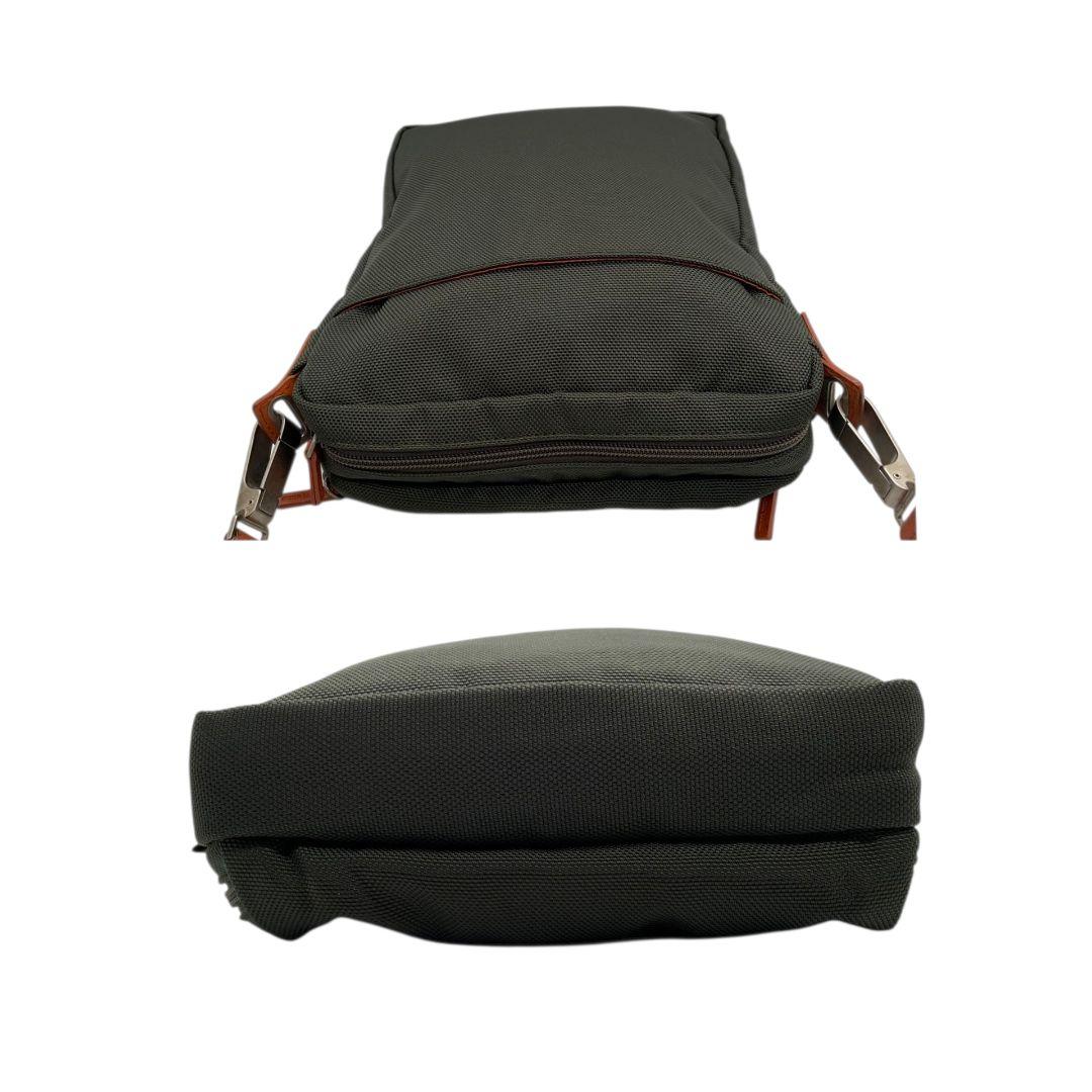 ハンティングワールド ショルダーバッグ 緑 グリーン 茶 ブラウン キャンバス レザー 本革 斜め掛け可 A4収納 ロゴタグ HUNTING WORLD オシャレ 本物保証 鑑定済 スピード発送