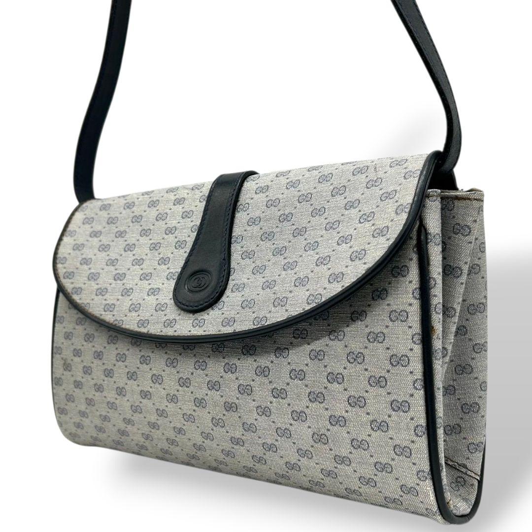 GUCCI グッチ ショルダーバッグ マイクロGG ネイビー 紺 PVC レザー フラップ 斜め掛け可 ゴールド金具 ロゴプレート クレストロゴ ヴィンテージ