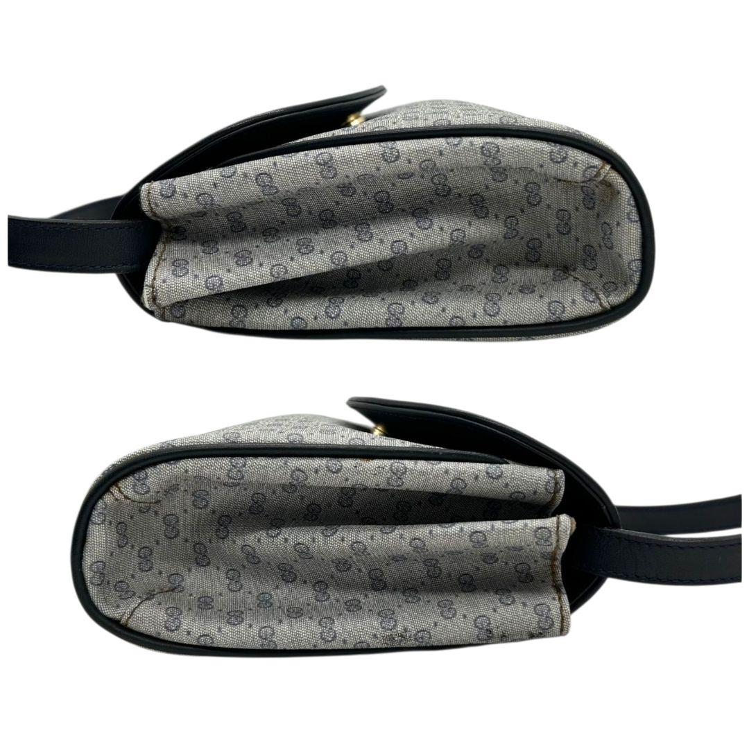 GUCCI グッチ ショルダーバッグ マイクロGG ネイビー 紺 PVC レザー フラップ 斜め掛け可 ゴールド金具 ロゴプレート クレストロゴ ヴィンテージ