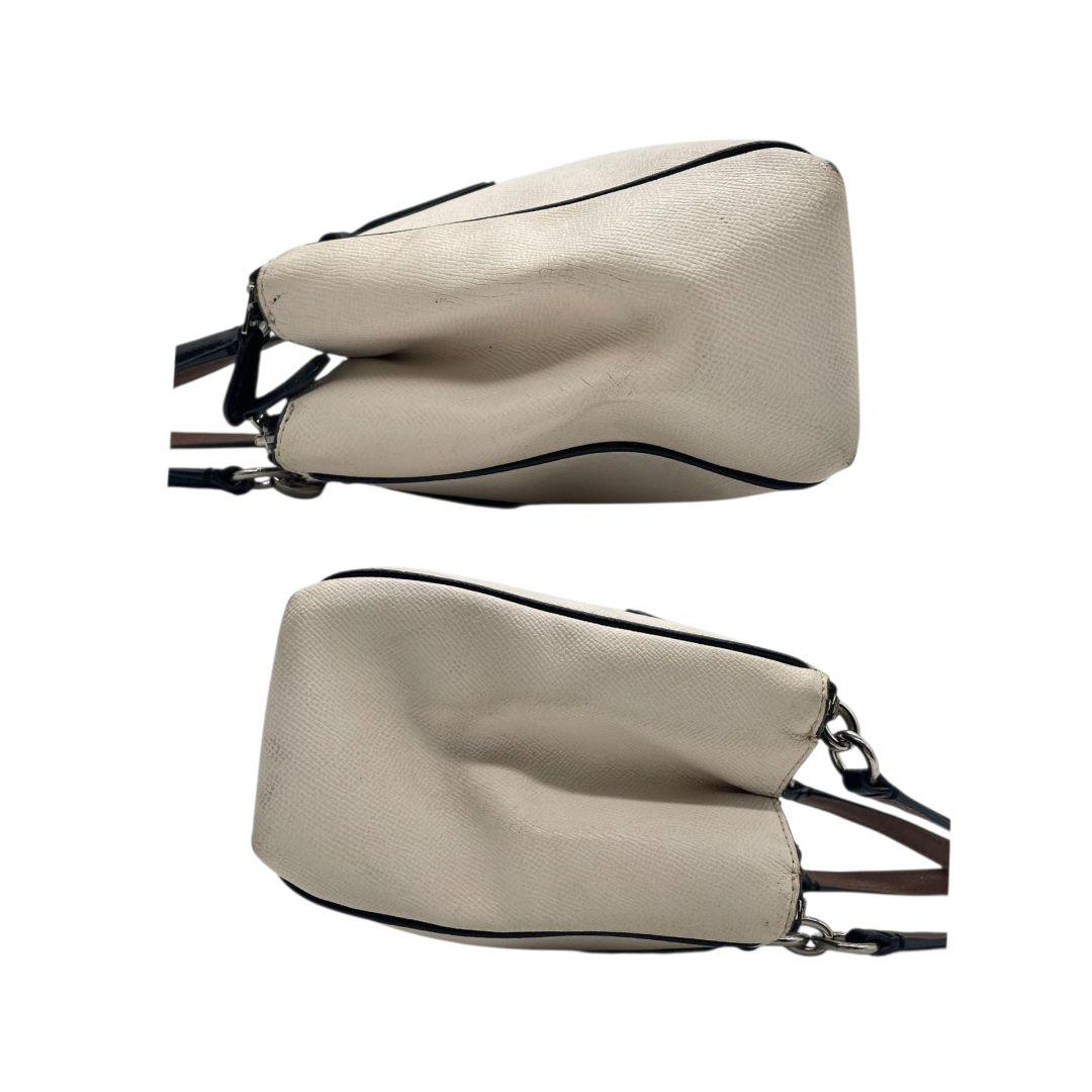 コーチ　ハンドバッグ　白　バイカラー　2way　斜め掛け可　チェーン　s9　ショルダーバッグ　トートバッグ　レザー　本革　アイボリー　ブラック　ロゴ　シルバー金具　F57487