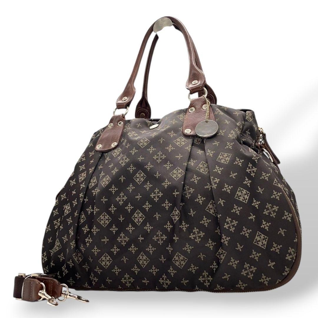 ラシット　ボストンバッグ　茶　モノグラム　A4収納　ナイロン　ワンショル　s3　2way　トートバッグ　ハンドバッグ　ショルダーバッグ　斜め掛け可　肩掛け可　肩かけ可　ブラウン　レザー　本革　ゴールド金具　チャーム付き　russet