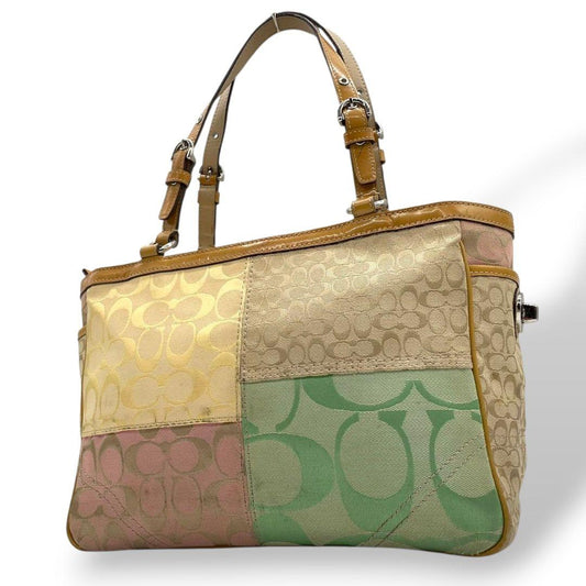 コーチ　ハンドバッグ　マルチカラー　パッチワーク　シグネチャー　ワンショルダー　T4　トートバッグ　キャンバス　パテントレザー　本革　肩掛け可　肩かけ可　シルバー金具　F14868　ピンク　イエロー　グリーン　COACH