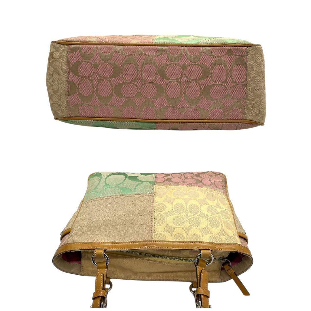 コーチ　ハンドバッグ　マルチカラー　パッチワーク　シグネチャー　ワンショルダー　T4　トートバッグ　キャンバス　パテントレザー　本革　肩掛け可　肩かけ可　シルバー金具　F14868　ピンク　イエロー　グリーン　COACH