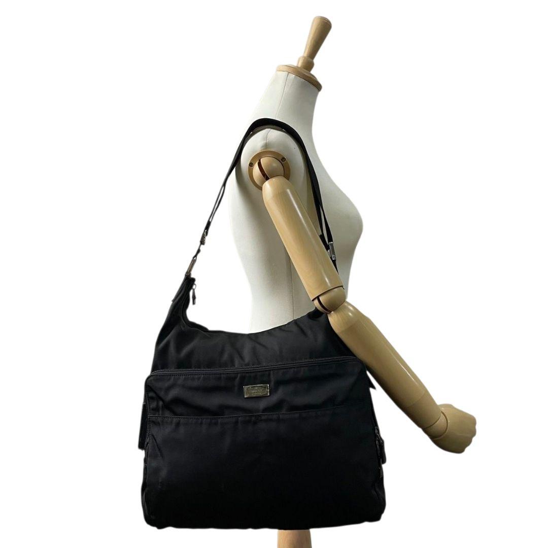 GUCCI グッチ ショルダーバッグ ブラック 黒 ホーボー ロゴプレート A4収納 ワンショル トートバッグ ハンドバッグ ナイロン レザー シルバー金具 s57 上品 高級感