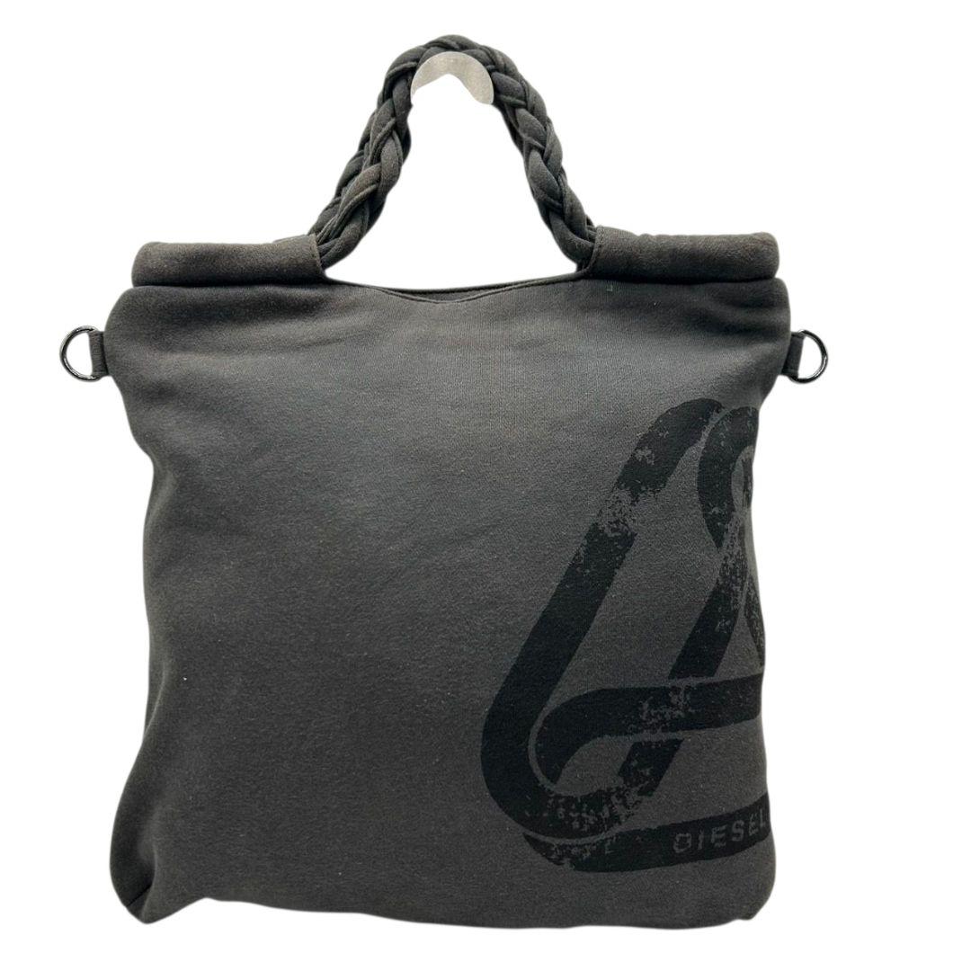 ディーゼル DIESEL トートバッグ グレー スウェード デカロゴ 2way ハンドバッグ ショルダーバッグ A4収納 斜め掛け可 編み込み デザイン Vロゴ s55