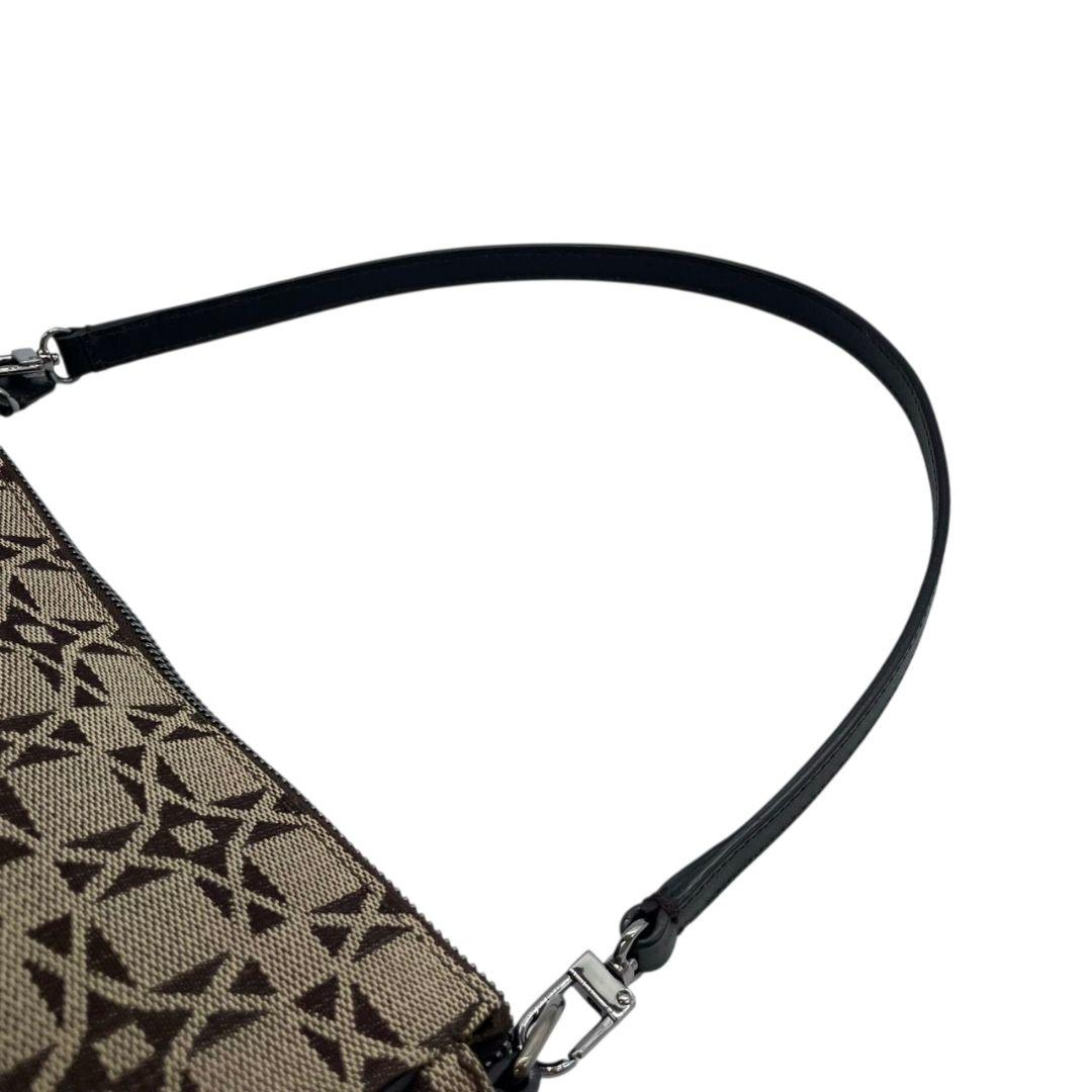 美品 マッキントッシュロンドン ハンドバッグ 茶 ブラウン ベージュ 総柄 トートバッグ ワンショルダー 肩掛け可 キャンバス シルバー金具 ロゴタグ 本物保証 鑑定済 オシャレ MACKINTOSH LONDON u3