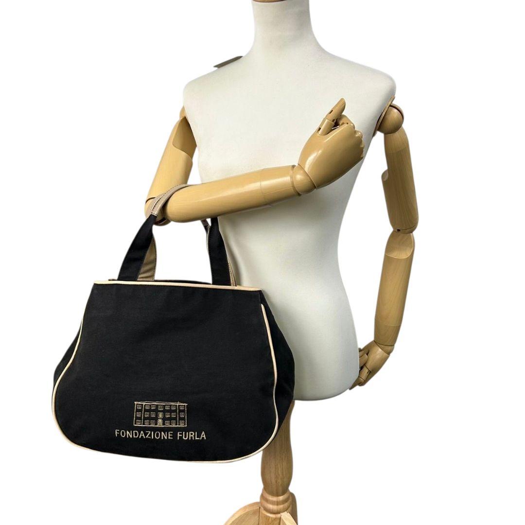 フルラ FURLA トートバッグ ハンドバッグ キャンバス 黒 ブラック ベージュ ロゴ ワンショルダー A4収納 肩掛け可 自立可 s32 レディース