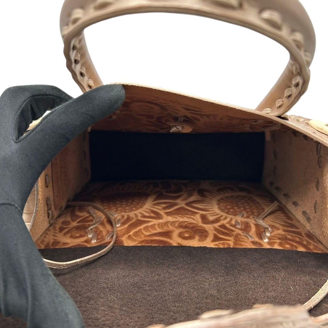 カービングトライブス ハンドバッグ ゴールド カービングバッグ 自立可 H トートバッグ レザー 本革 型押し フラップ Carving Tribes 上品 高級感 エレガント 大人可愛い