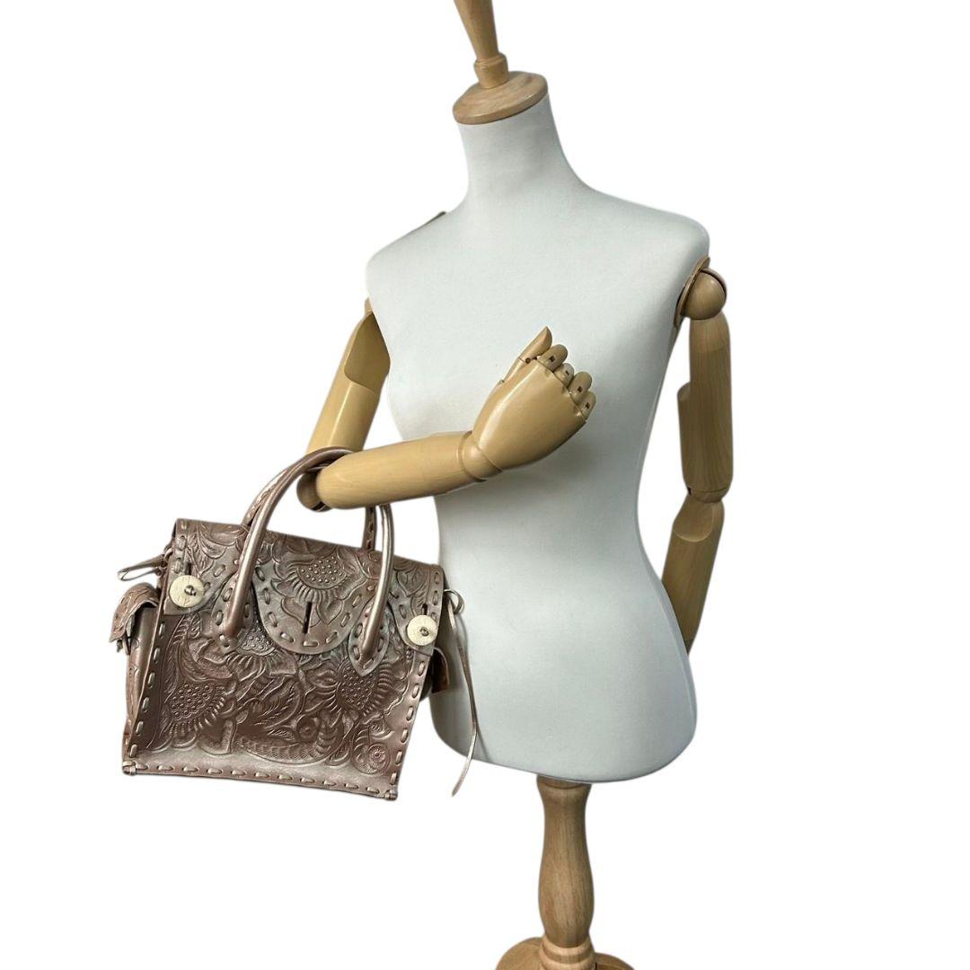 カービングトライブス ハンドバッグ ゴールド カービングバッグ 自立可 H トートバッグ レザー 本革 型押し フラップ Carving Tribes 上品 高級感 エレガント 大人可愛い