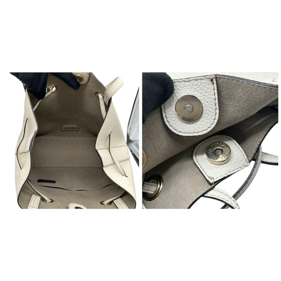 美品 フルラ ショルダーバッグ 白 巾着 レザー 本革 ワンショルダー s9 ハンドバッグ トートバッグ 肩掛け可 肩かけ可 ホワイト ゴールド金具 ロゴ 自立可 FURLA