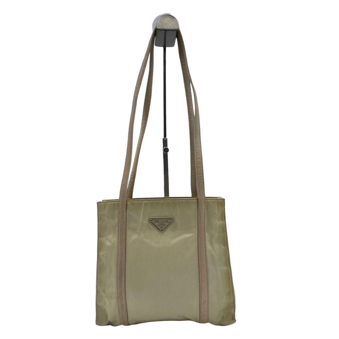 プラダ テスート トートバッグ ベージュ 三角ロゴプレート シルバー金具 ワンショルダー 肩掛け可 レザー ハンドバッグ