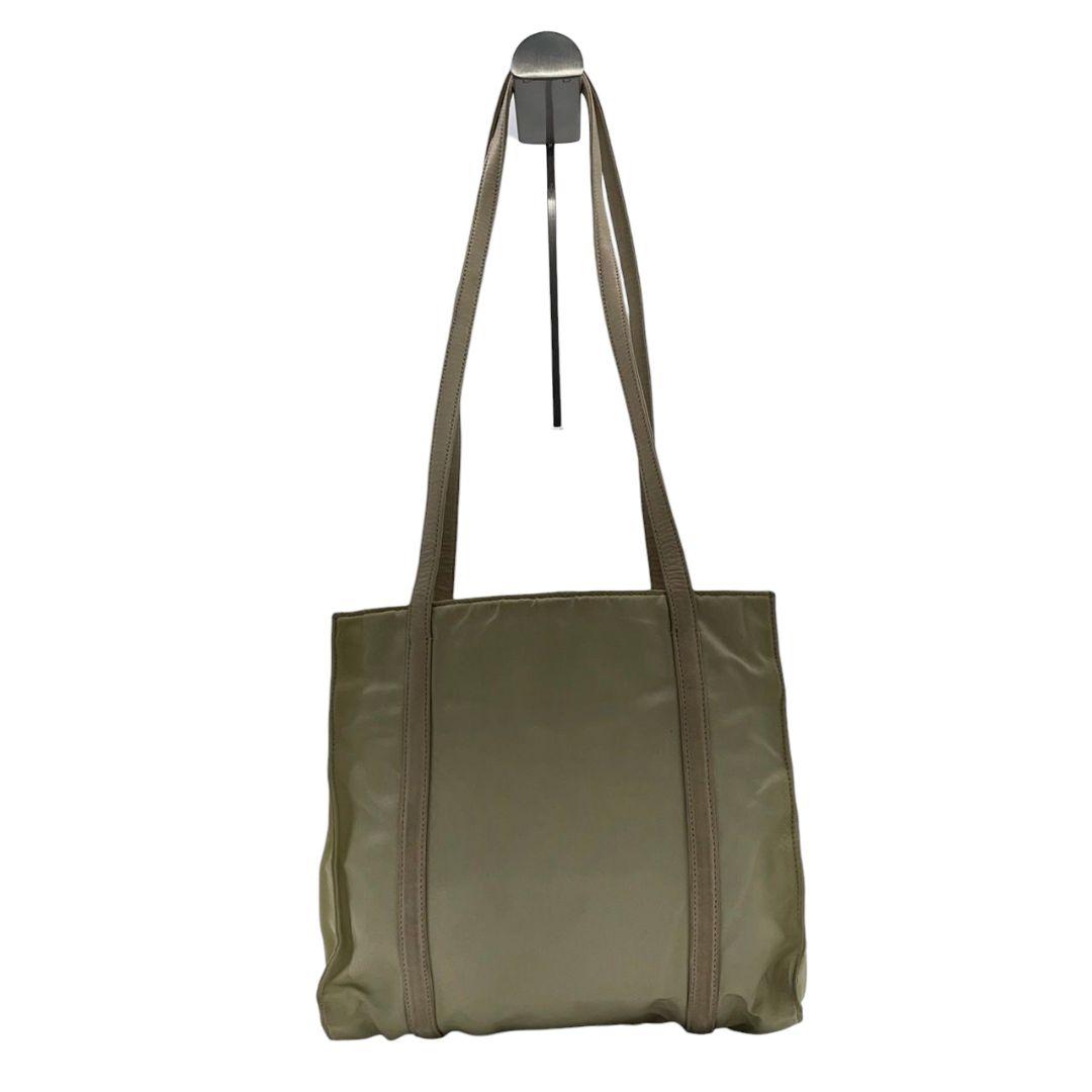 プラダ テスート トートバッグ ベージュ 三角ロゴプレート シルバー金具 ワンショルダー 肩掛け可 レザー ハンドバッグ