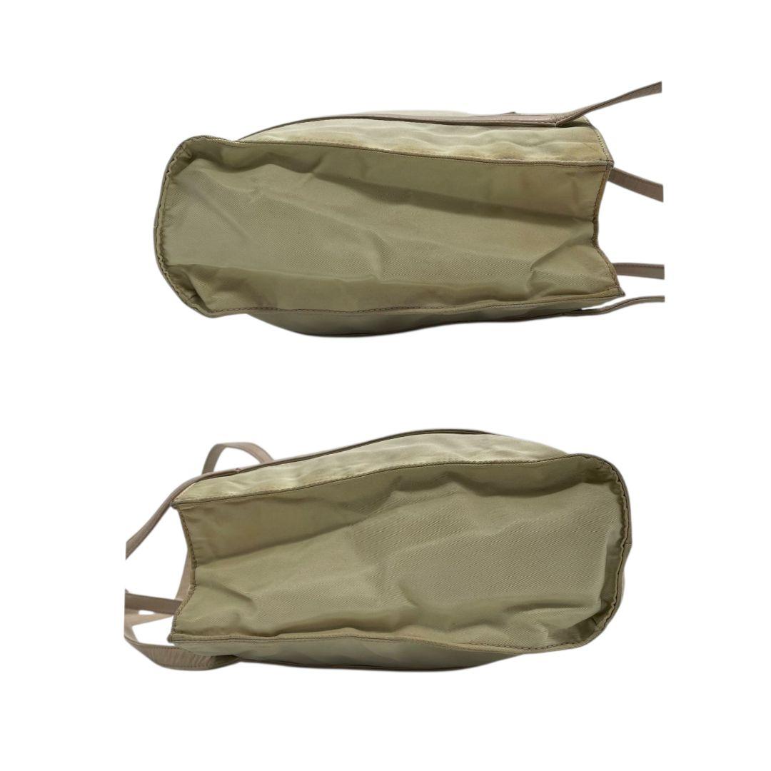 プラダ テスート トートバッグ ベージュ 三角ロゴプレート シルバー金具 ワンショルダー 肩掛け可 レザー ハンドバッグ