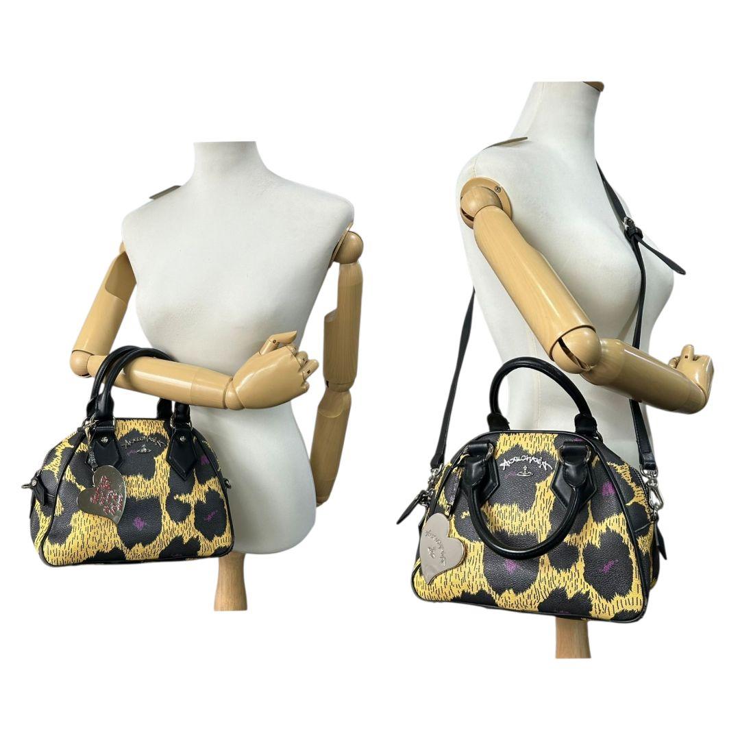 ヴィヴィアンウエストウッド ハンドバッグ 2WAY ショルダーバッグ 黒 ブラック レオパード柄 イエロー PVC アングロマニア トートバッグ オーブ チャーム付き