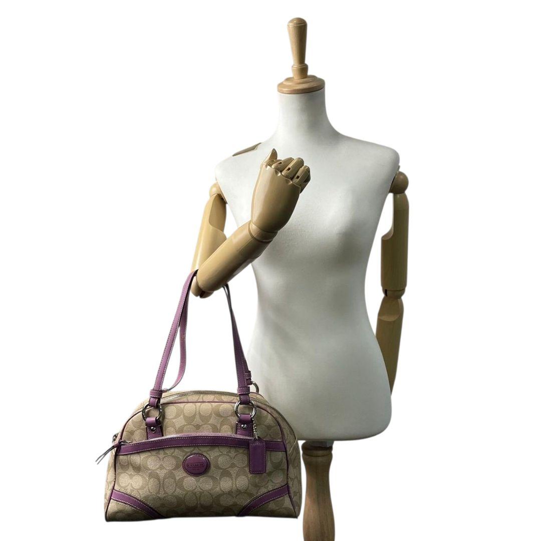 コーチ　ハンドバッグ　ベージュ　シグネチャー　ワンショルダー　PVC　s14　トートバッグ　肩掛け可　肩かけ可　レザー　本革　パープル　シルバー金具　ロゴプレート　ロゴタグ　F18918