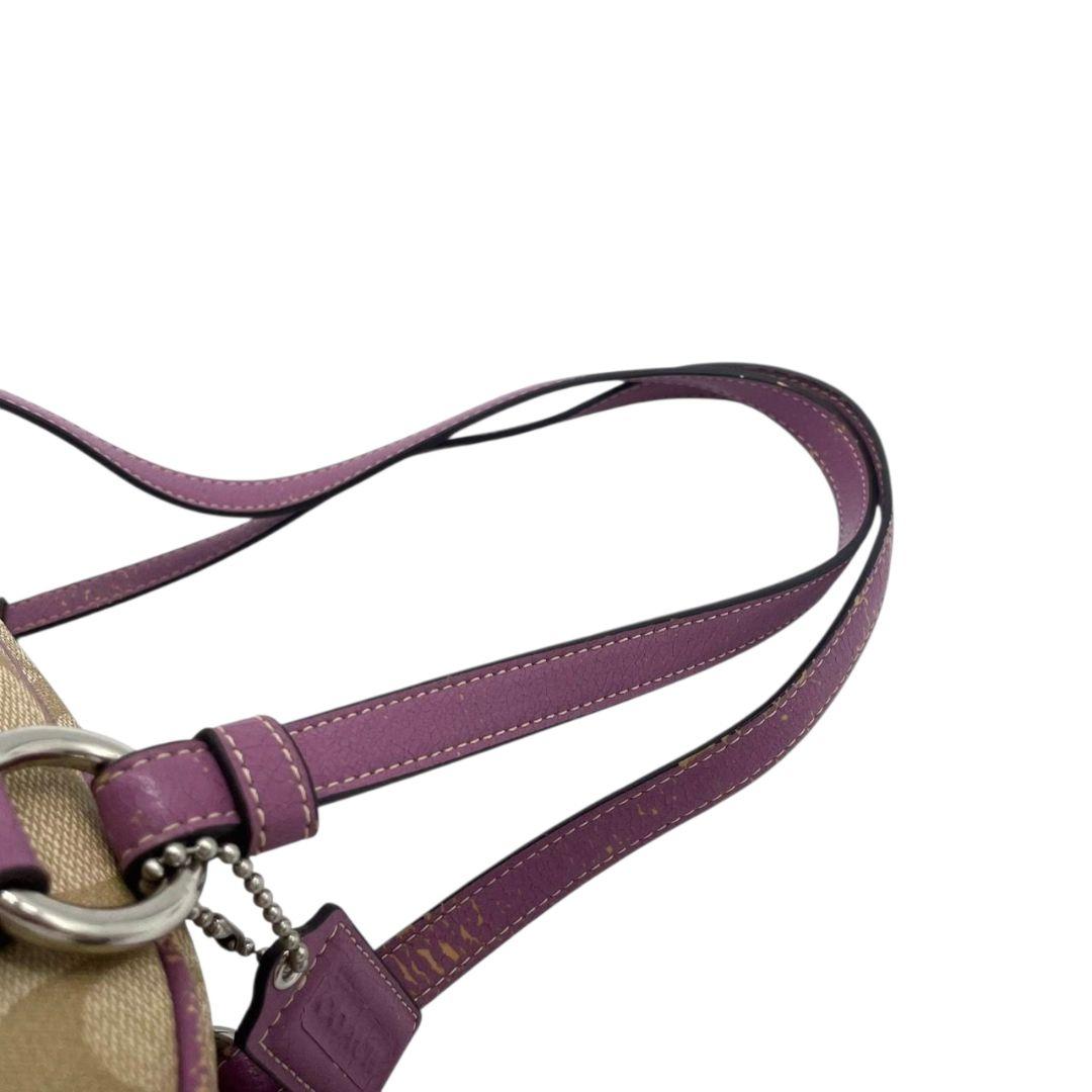 コーチ　ハンドバッグ　ベージュ　シグネチャー　ワンショルダー　PVC　s14　トートバッグ　肩掛け可　肩かけ可　レザー　本革　パープル　シルバー金具　ロゴプレート　ロゴタグ　F18918