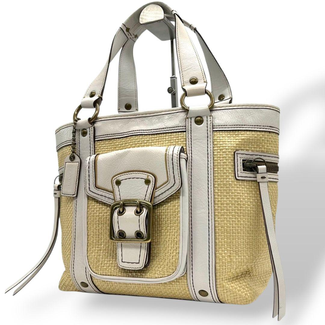 美品 コーチ ハンドバッグ 白 ハンプトンズ ストロー かごバッグ ワンショルダー 肩掛け可 トートバッグ ホワイト ベージュ ゴールド金具 ロゴタグ レザー 本革 COACH s44