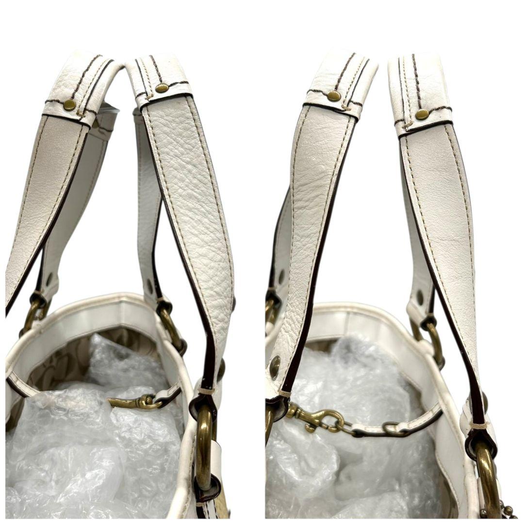 美品 コーチ ハンドバッグ 白 ハンプトンズ ストロー かごバッグ ワンショルダー 肩掛け可 トートバッグ ホワイト ベージュ ゴールド金具 ロゴタグ レザー 本革 COACH s44