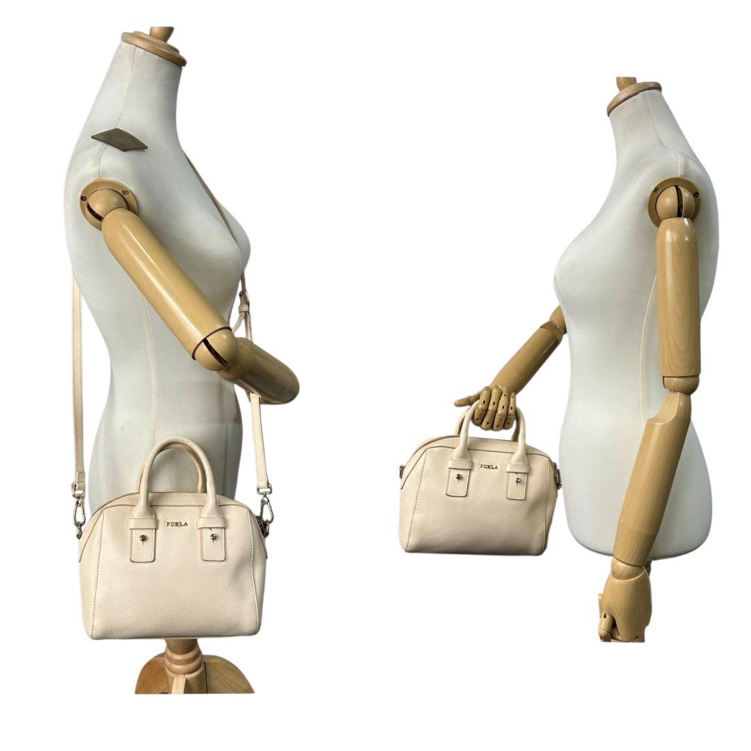 フルラ ハンドバッグ ベージュ 2way ミニボストン PVC 斜め掛け可 s15 ショルダーバッグ トートバッグ ロゴ レザー 本革 ゴールド金具 シルバー金具 FURLA