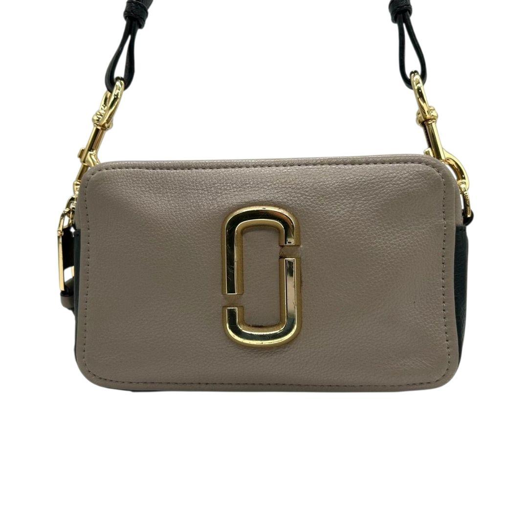 美品 マークジェイコブス ショルダーバッグ グレー ブラック 黒 スナップショット レザー 本革 斜め掛け可 自立可 ダブルJロゴ カメラバッグ ゴールド金具 本物保証 鑑定済 オシャレ MARC JACOBS s44
